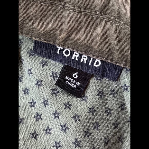 Torrid Jacket 6 / 6X Women Green Army Coat Poncho Button Stretch Plus Size - Picture 6 of 7